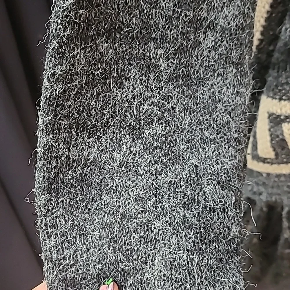 BLVD Aztec Cardigan​ - Picture 3 of 8